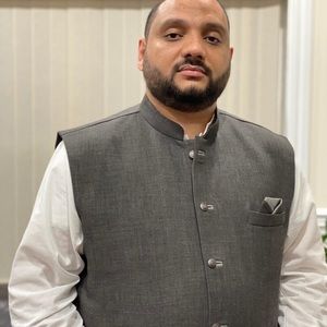 Meet your Posher, Asif